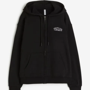 Casaca polera bordada con capucha y cierre